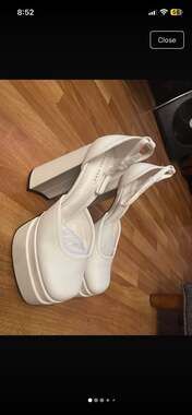 Azalea Wang Montgomery White Chunky Platform Block Heel Pumps